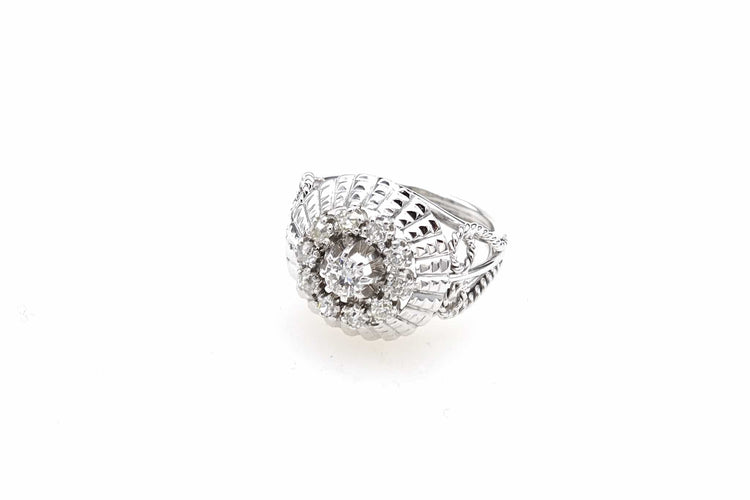 Bague 56 Bague dôme rétro en or blanc 18k et diamants 58 Facettes 23794 DV