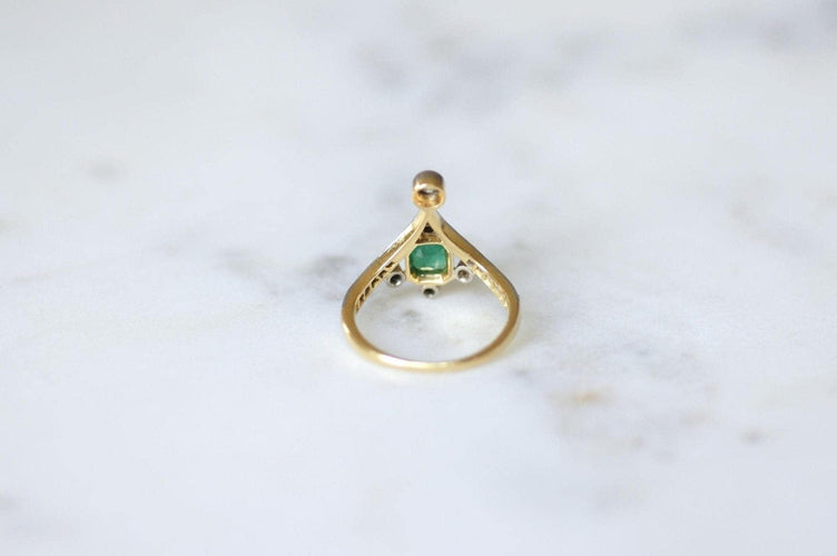 Bague 54 Bague de fiançailles aigrette en or jaune 18kt et platine, émeraude et diamants 58 Facettes