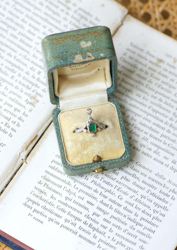 Bague 54 Bague de fiançailles aigrette en or jaune 18kt et platine, émeraude et diamants 58 Facettes