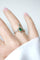 Bague 54 Bague de fiançailles aigrette en or jaune 18kt et platine, émeraude et diamants 58 Facettes