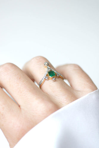 Bague 54 Bague de fiançailles aigrette en or jaune 18kt et platine, émeraude et diamants 58 Facettes