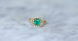 Bague 56 Bague émeraude coussin 1,52 cts en or jaune et diamants 58 Facettes