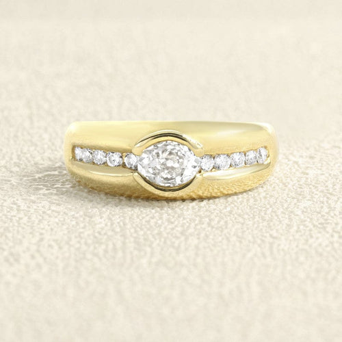 Bague 51 Bague jonc bombée en or jaune 750 et diamants 58 Facettes OC-61E00511