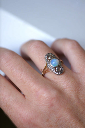 Bague 56.5 Bague marquise ancienne en or jaune 18kt et diamants 58 Facettes