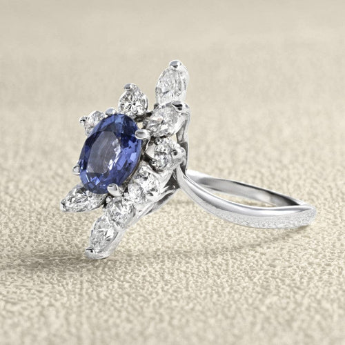 Bague 57 Bague marquise en or gris 18K, saphir et diamants 58 Facettes 61100105