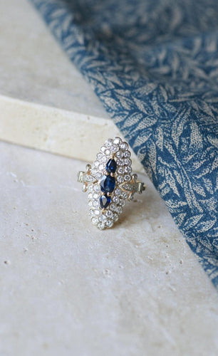 Bague 53 Bague marquise en or jaune et blanc 18kt et saphirs, diamants 58 Facettes