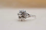 Bague 58 Bague florale en or blanc 18 carats et diamants 58 Facettes 3684