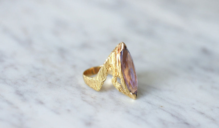 Bague 54 Bague marquise cocktail en or jaune 18kt et améthyste 58 Facettes