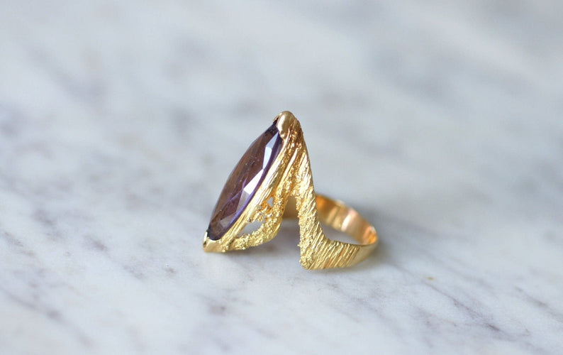 Bague 54 Bague marquise cocktail en or jaune 18kt et améthyste 58 Facettes