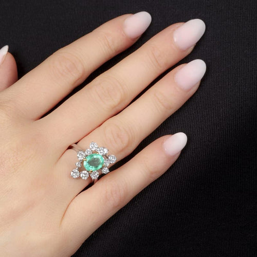 Bague 52 Bague en or gris 18 carats avec émeraude de Colombie et diamants 58 Facettes 61300065