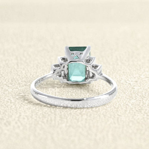 Bague 54 Bague en or gris 18 carats avec émeraude et diamants 58 Facettes 61300072
