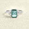 Bague 54 Bague en or gris 18 carats avec émeraude et diamants 58 Facettes 61300072