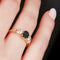 Bague 54 Bague en or jaune 18 carats avec saphir de Siam et diamants 58 Facettes OC-61100175