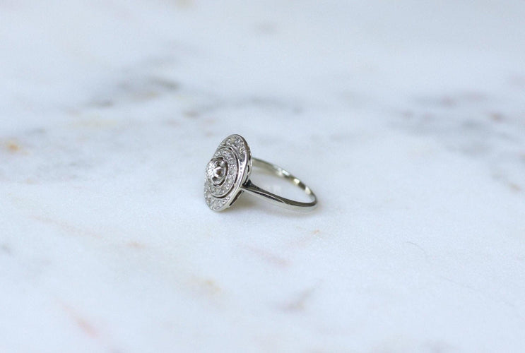 Bague 52 Bague Art Déco ovale en or blanc 18kt et platine, diamants 58 Facettes