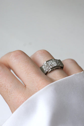 Bague 51.5 Bague Art Déco « plans escalier » en platine et diamants 58 Facettes