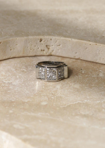 Bague 51.5 Bague Art Déco « plans escalier » en platine et diamants 58 Facettes