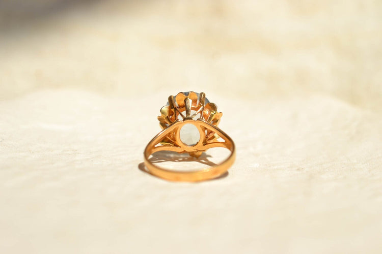 Bague 59 Bague cocktail fleur en or jaune 18 carats et spinelle de synthèse 58 Facettes 3515