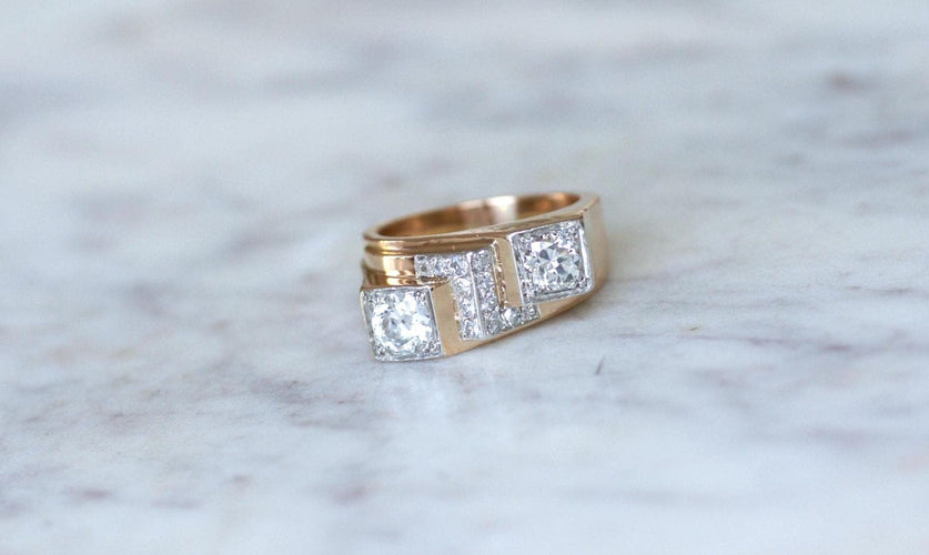 Bague 57 Bague tank asymétrique en or rose 18kt, platine et diamants 1,20 ct 58 Facettes