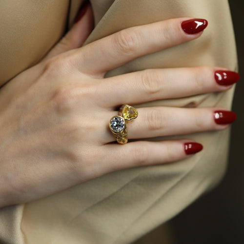 Bague 52-53 Bague Toi & Moi – Diamant 1,80 ct & Saphir Jaune Cœur 2,00 ct – Or Jaune 18k – Entourage Diamants & Saphirs – Taille 52–53 58 Facettes FB11196