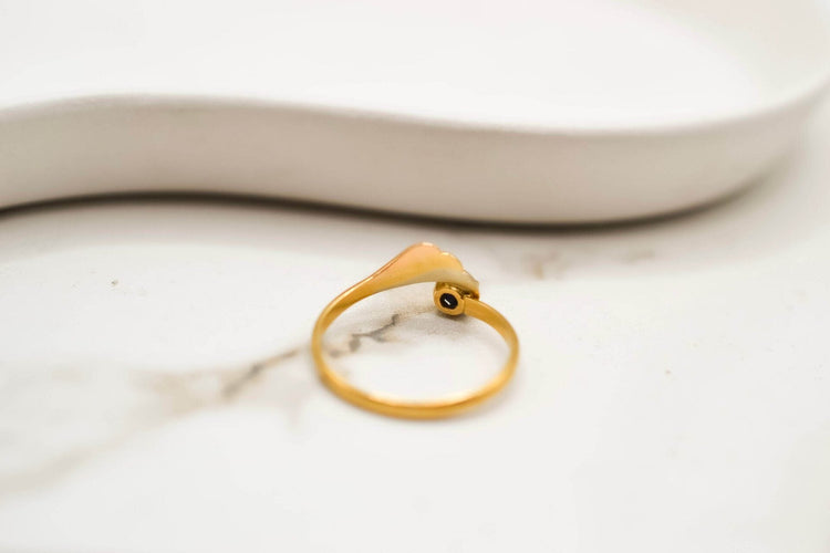Bague 55 Bague décor ailé en or jaune 18k et saphir 58 Facettes 3804