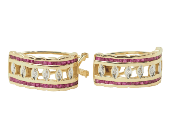 Boucles d'oreilles Boucles d’oreilles vintage en or jaune 18 ct, rubis et diamants 58 Facettes 33439