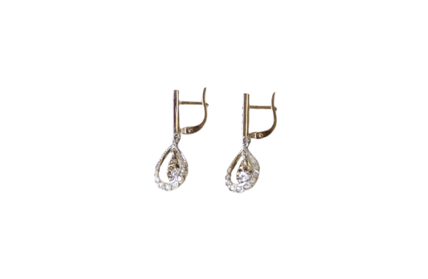 Boucles d'oreilles Boucles d’oreilles dormeuses goutte Art Déco en or jaune et blanc et diamants 58 Facettes
