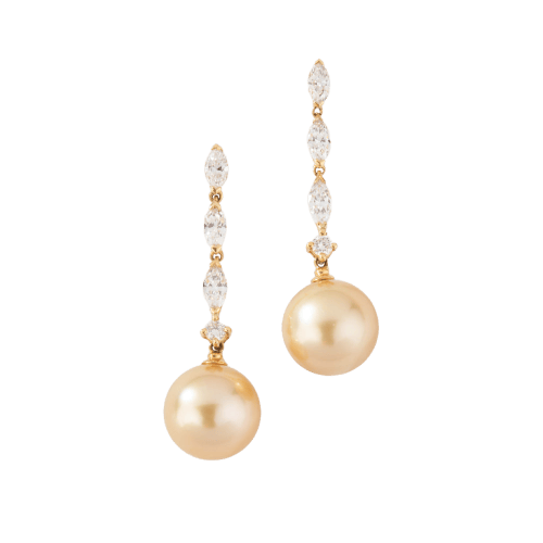 Boucles d'oreilles Boucles d'oreilles pendantes en or jaune, diamants et perle des mers du Sud 58 Facettes 1