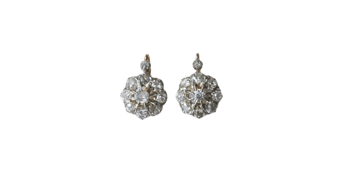 Boucles d'oreilles Boucles d'oreilles marguerite en or rose 18kt et platine, diamants 3.00 cts 58 Facettes