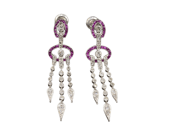 Boucles d'oreilles Boucles d'oreilles pendantes Art Déco en platine et diamants, rubis calibrés 58 Facettes A10220