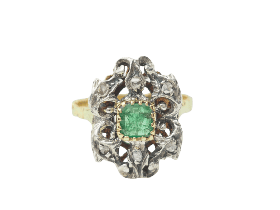Bague 55 Bague ancienne en or jaune 18 kt, émeraude et diamants taille rose 58 Facettes 33262