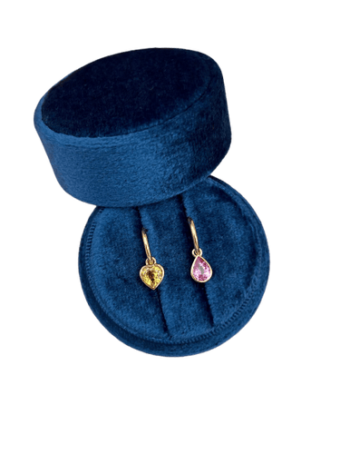 Boucles d'oreilles Happy - Boucles d’oreilles créoles en or jaune 18 carats et saphirs 58 Facettes 1