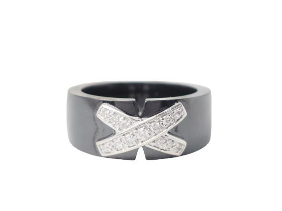 Bague 54 Bague motif Liens en or blanc 18 kt, céramique et diamants 58 Facettes 33518