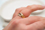 Bague 51 Bague Art Déco en or jaune 18 carats et rubis diamants 58 Facettes 3849