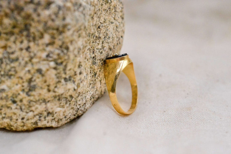 Bague 51.5 Bague chevalière jonc en or jaune 18 carats et onyx, diamant 58 Facettes 3869