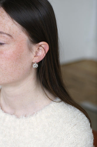 Boucles d'oreilles Boucles d'oreilles marguerite en or rose 18kt et platine, diamants 3.00 cts 58 Facettes