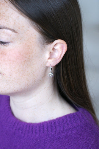Boucles d'oreilles Boucles d'oreilles pendantes Art Déco en or blanc 18kt et platine, diamants 58 Facettes
