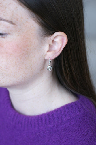 Boucles d'oreilles Boucles d'oreilles pendantes Art Déco en or blanc 18kt et platine, diamants 58 Facettes