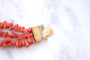 Bracelet Bracelet - Trois rangs de corail, fermoir en or jaune 18k 58 Facettes