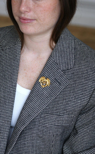 Broche Broche chimère ancienne en or jaune 18k et diamant taille coussin 58 Facettes