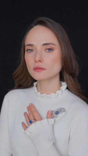 Boucles d'oreilles Boucheron - Broche clip feuillage en or blanc, platine, saphirs et diamants 58 Facettes