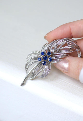 Boucles d'oreilles Boucheron - Broche clip feuillage en or blanc, platine, saphirs et diamants 58 Facettes