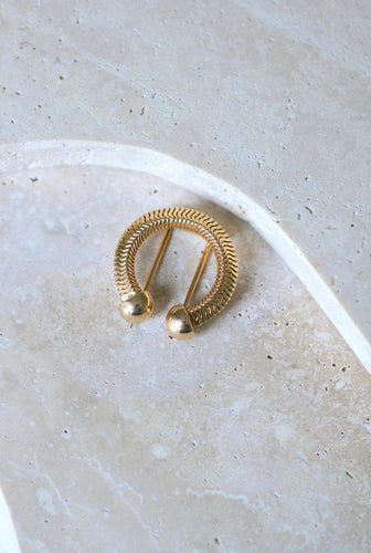 Boucles d'oreilles Mellerio dits Meller - Broche double clip fer à cheval en or jaune 18k 58 Facettes