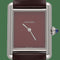 Montre Montre Cartier Must Tank – Réf. CRWSTTA0054 – Acier – Quartz – Cadran Bordeaux – Full Set 2021 58 Facettes FB11349