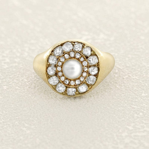 Bague 50 Chevalière en or jaune 18 carats, perle fine et diamants 58 Facettes OC-61E00515