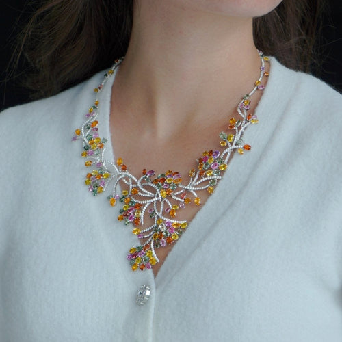 Collier Collier en or blanc 18 carats avec saphirs et diamants 58 Facettes 63700024