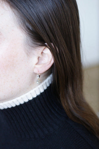 Boucles d'oreilles Boucles d’oreilles dormeuses Art Déco en or jaune 18k, platine et diamants 58 Facettes