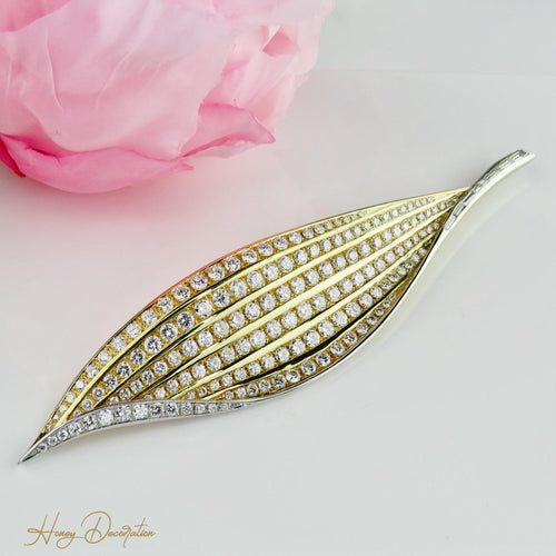 Pendentif Brosche/Pendentif feuille en or jaune 18 carats et diamants 58 Facettes 1702