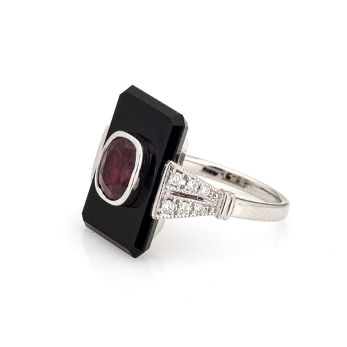 Bague 47 Bague cocktail - en platine 900 avec rubis, onyx et diamants 58 Facettes G13439