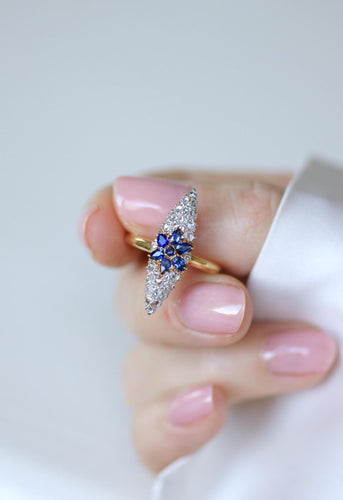 Bague 50 Bague marquise étoile en or jaune 18k et platine, saphirs et diamants 58 Facettes