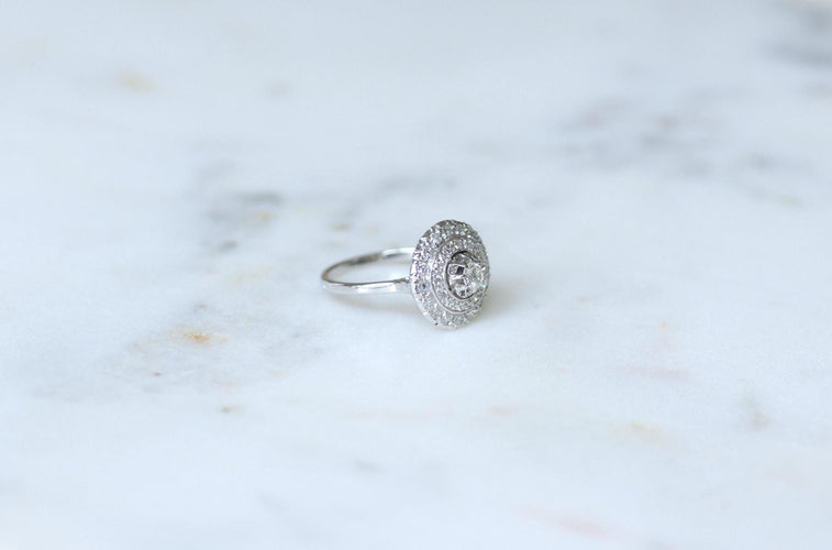 Bague 54 Bague cible Art déco double entourage en or blanc 18k, platine et diamants 58 Facettes